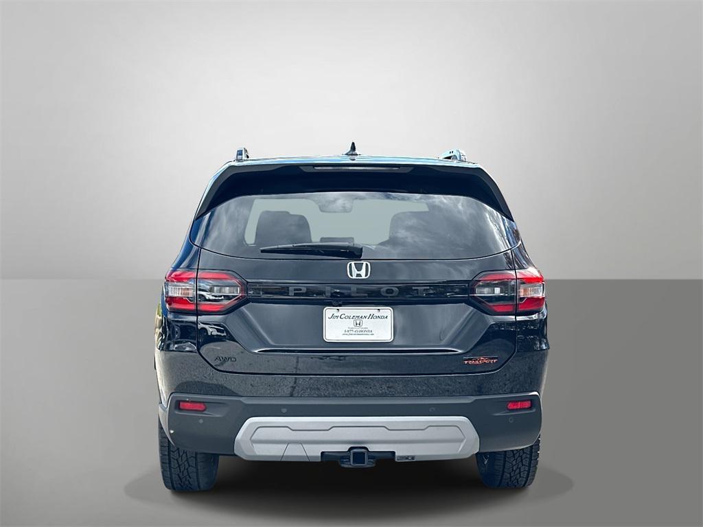 new 2025 Honda Pilot car, priced at $50,895