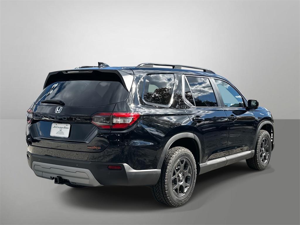 new 2025 Honda Pilot car, priced at $50,895