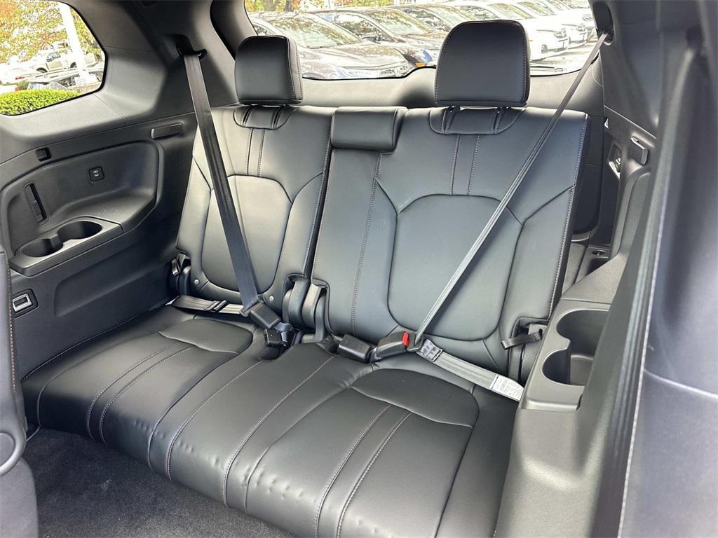 new 2025 Honda Pilot car, priced at $50,895