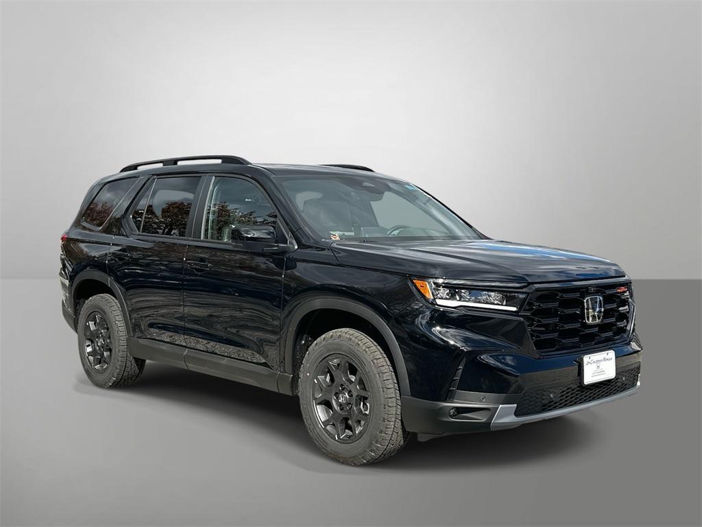 new 2025 Honda Pilot car, priced at $50,895