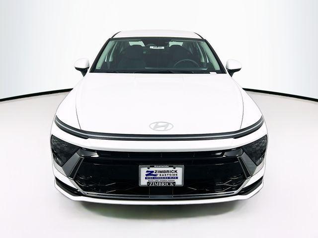 new 2025 Hyundai Sonata Hybrid car, priced at $31,330