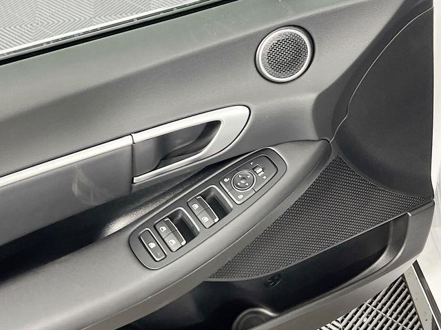 new 2025 Hyundai Sonata Hybrid car, priced at $30,720