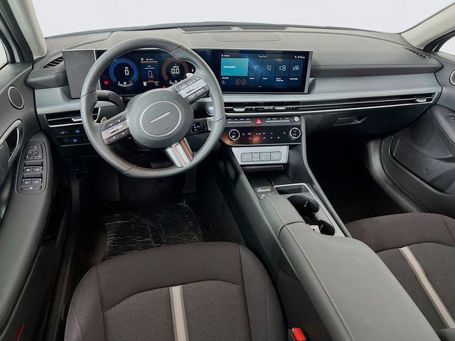 new 2025 Hyundai Sonata Hybrid car, priced at $30,720