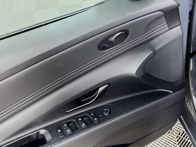 new 2025 Hyundai ELANTRA HEV car, priced at $26,061