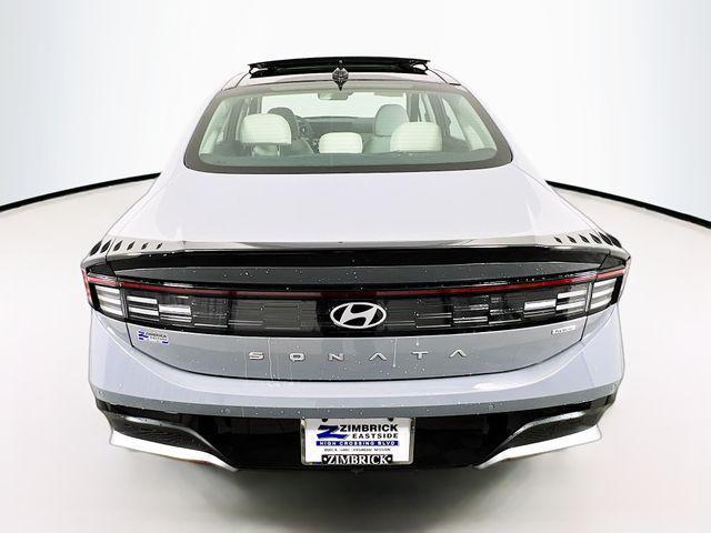 new 2025 Hyundai Sonata Hybrid car, priced at $36,942