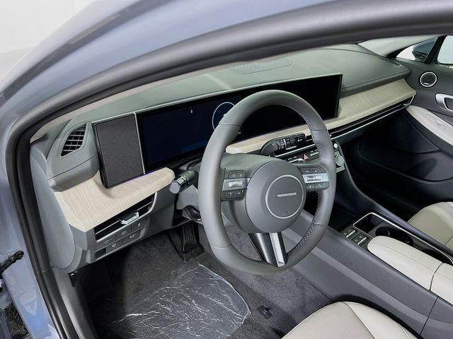 new 2025 Hyundai Sonata Hybrid car, priced at $36,942