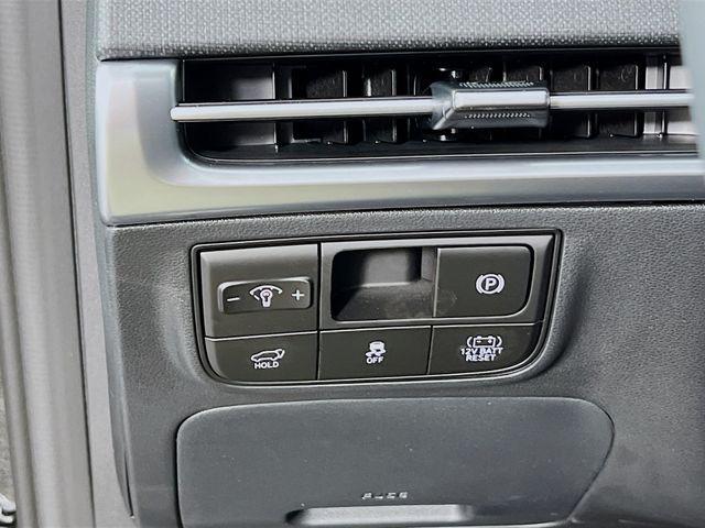 new 2025 Hyundai TUCSON Hybrid car, priced at $34,813