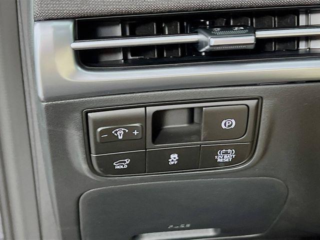 new 2025 Hyundai TUCSON Hybrid car, priced at $39,691