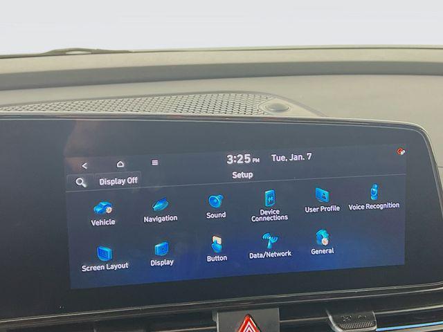 new 2025 Hyundai Elantra car, priced at $28,238