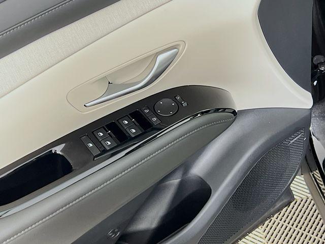 new 2025 Hyundai TUCSON Hybrid car, priced at $40,356