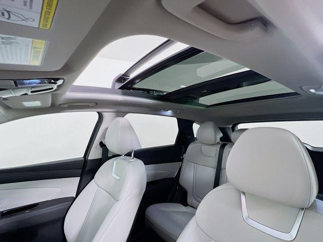 new 2025 Hyundai TUCSON Hybrid car, priced at $40,356