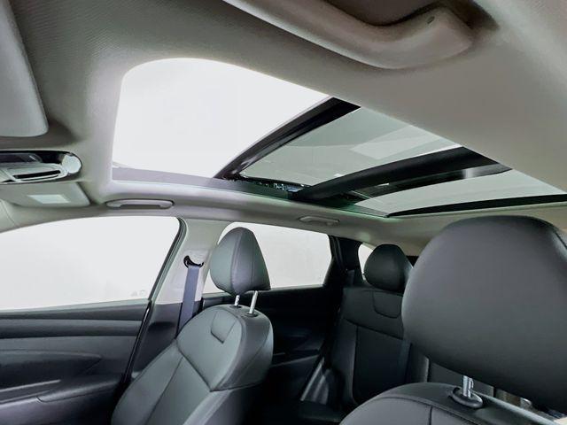 new 2025 Hyundai TUCSON Hybrid car, priced at $34,563