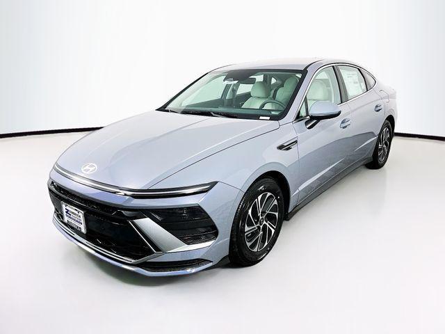 new 2026 Hyundai Sonata Hybrid car, priced at $29,541