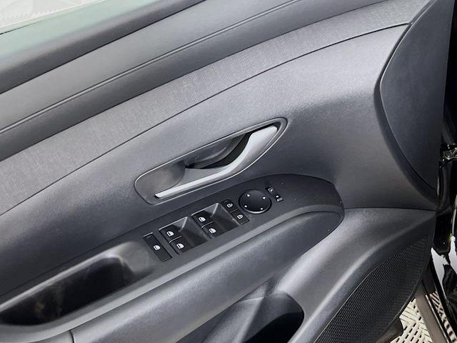 new 2025 Hyundai TUCSON Hybrid car, priced at $34,491