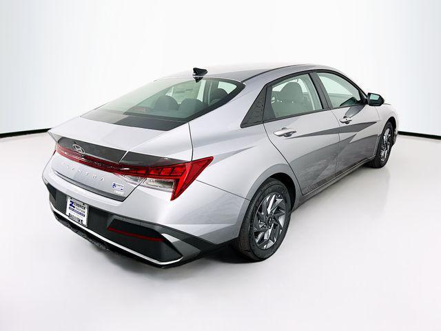 new 2025 Hyundai ELANTRA HEV car, priced at $24,221