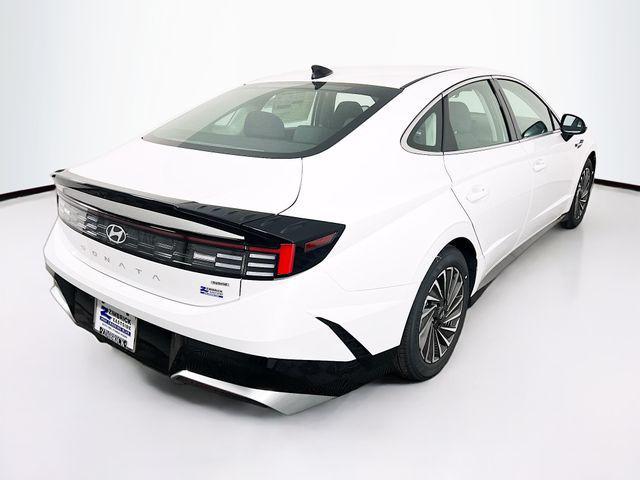 new 2025 Hyundai Sonata Hybrid car, priced at $31,367