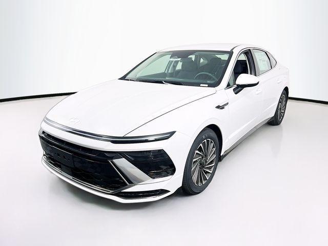 new 2025 Hyundai Sonata Hybrid car, priced at $31,367