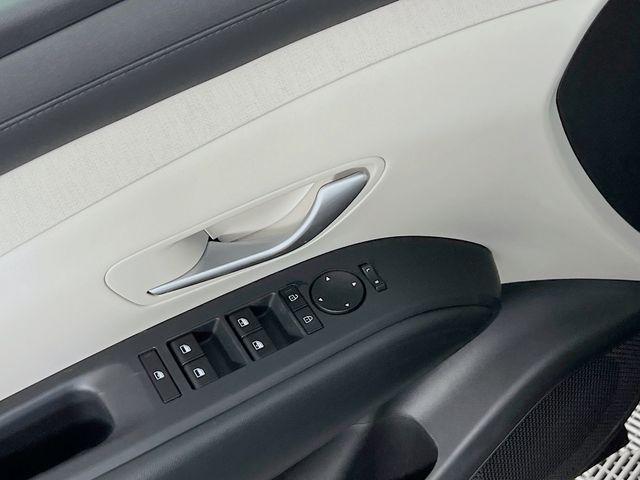 new 2026 Hyundai TUCSON Hybrid car, priced at $33,347