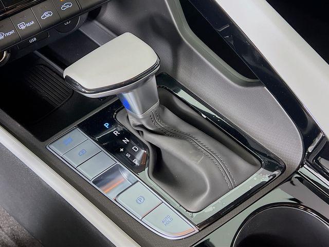 new 2025 Hyundai Elantra car, priced at $29,969
