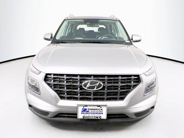 new 2024 Hyundai Venue car, priced at $23,195