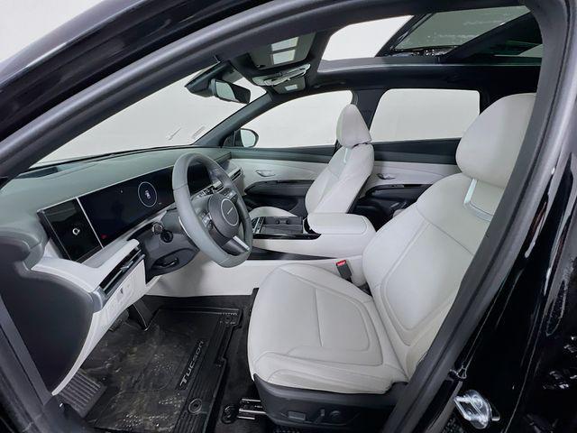 new 2025 Hyundai TUCSON Hybrid car, priced at $42,100