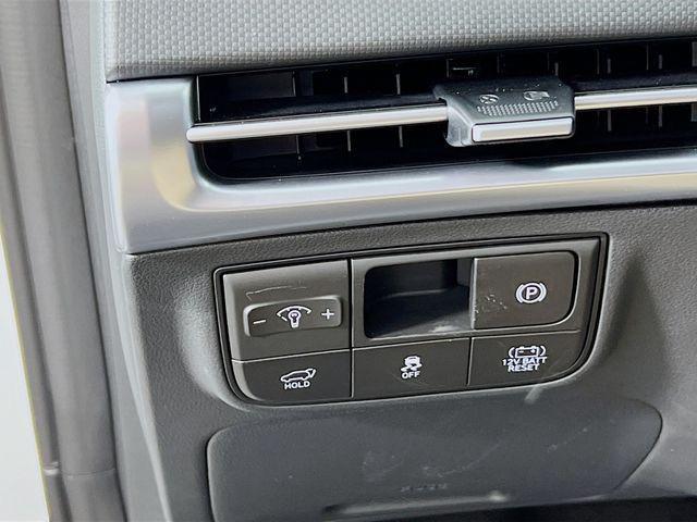 new 2026 Hyundai TUCSON Hybrid car, priced at $32,914