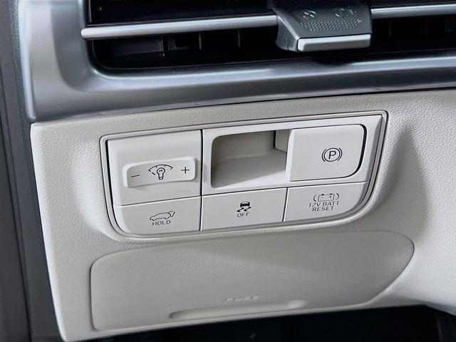 new 2025 Hyundai TUCSON Hybrid car, priced at $35,026