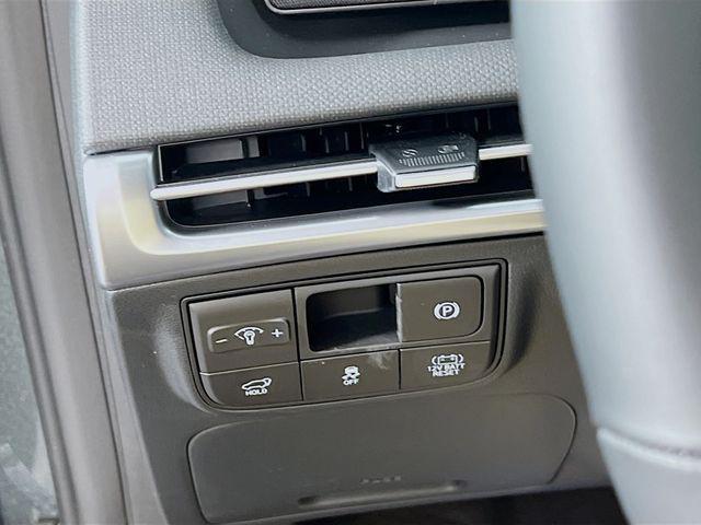 new 2025 Hyundai TUCSON Hybrid car, priced at $36,446
