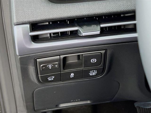 new 2025 Hyundai TUCSON Hybrid car, priced at $34,491