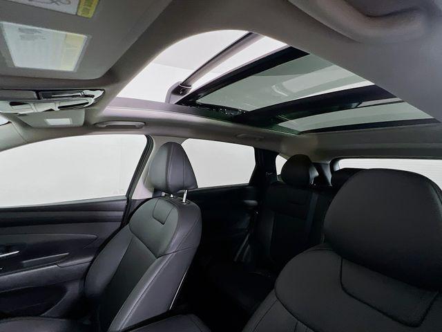 new 2025 Hyundai TUCSON Hybrid car, priced at $34,491