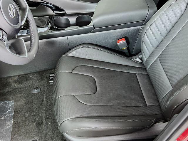 new 2025 Hyundai Elantra car, priced at $26,881