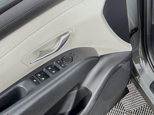 new 2025 Hyundai Tucson car, priced at $33,910