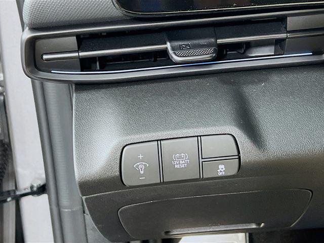 new 2025 Hyundai Elantra car, priced at $26,329