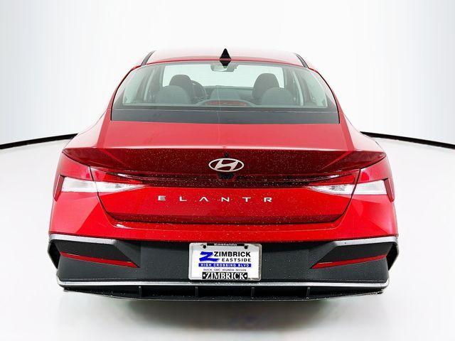 new 2024 Hyundai Elantra car, priced at $23,070