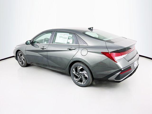 new 2024 Hyundai Elantra car, priced at $24,924