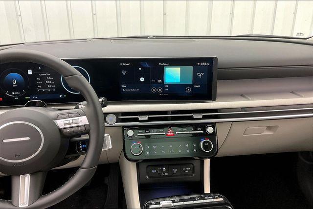 new 2025 Hyundai TUCSON Hybrid car, priced at $39,660