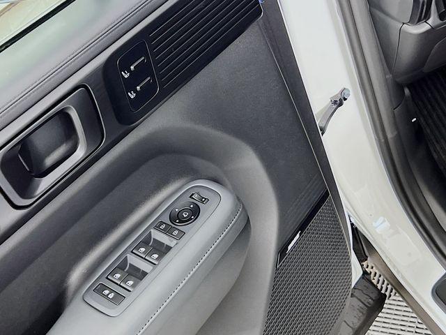 new 2025 Hyundai SANTA FE HEV car, priced at $46,977