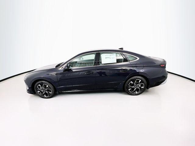 new 2025 Hyundai Sonata car, priced at $27,500