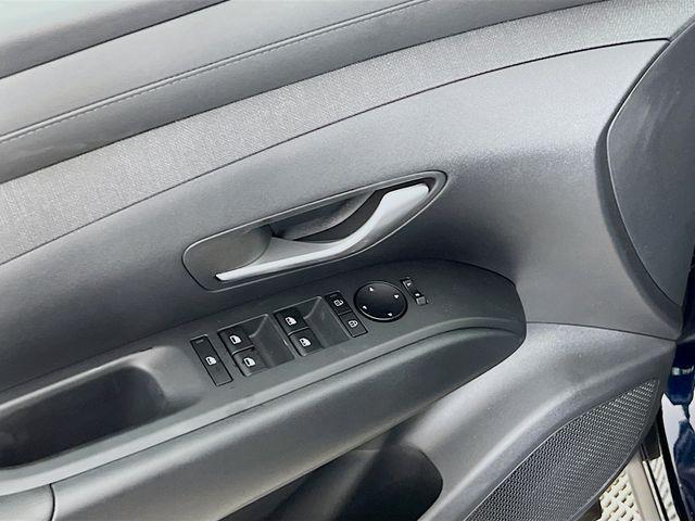 new 2025 Hyundai TUCSON Hybrid car, priced at $34,491