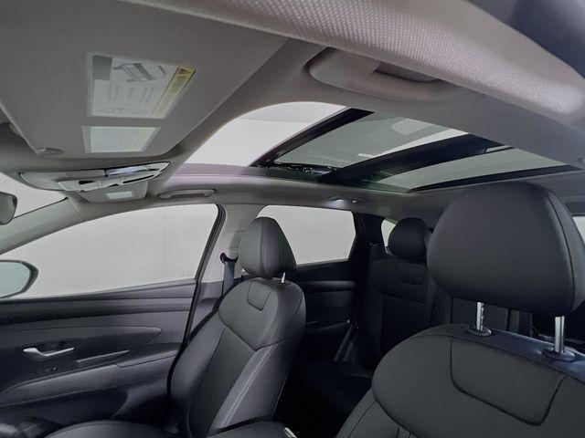 new 2025 Hyundai TUCSON Hybrid car, priced at $37,040