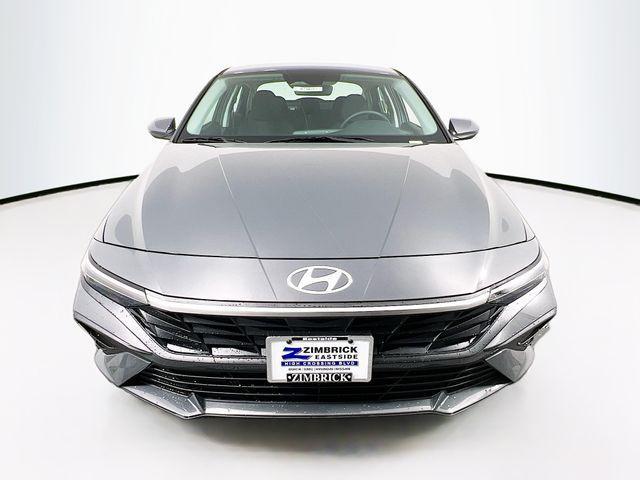 new 2024 Hyundai Elantra HEV car, priced at $26,110