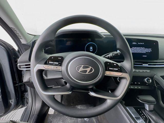 new 2024 Hyundai Elantra HEV car, priced at $26,610
