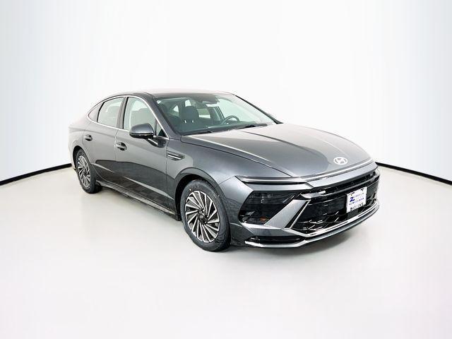 new 2024 Hyundai Sonata Hybrid car, priced at $32,435