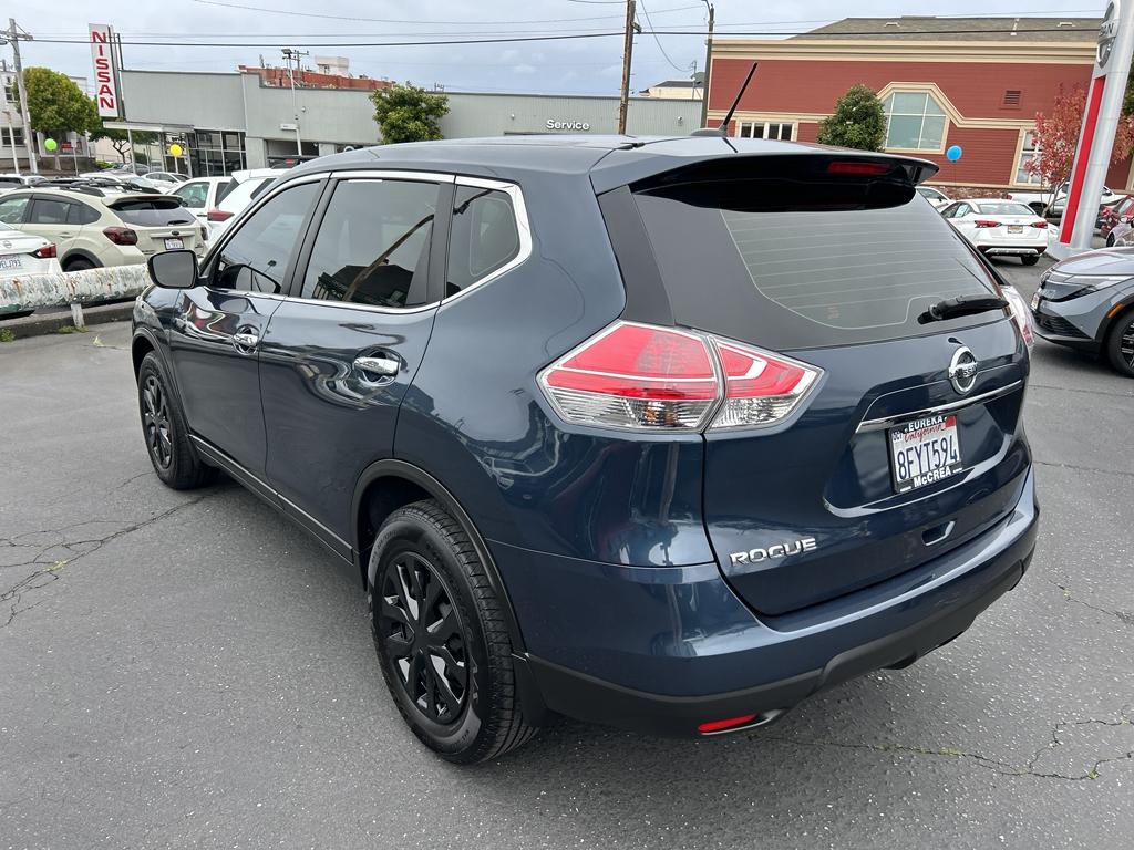 used 2015 Nissan Rogue car, priced at $10,995