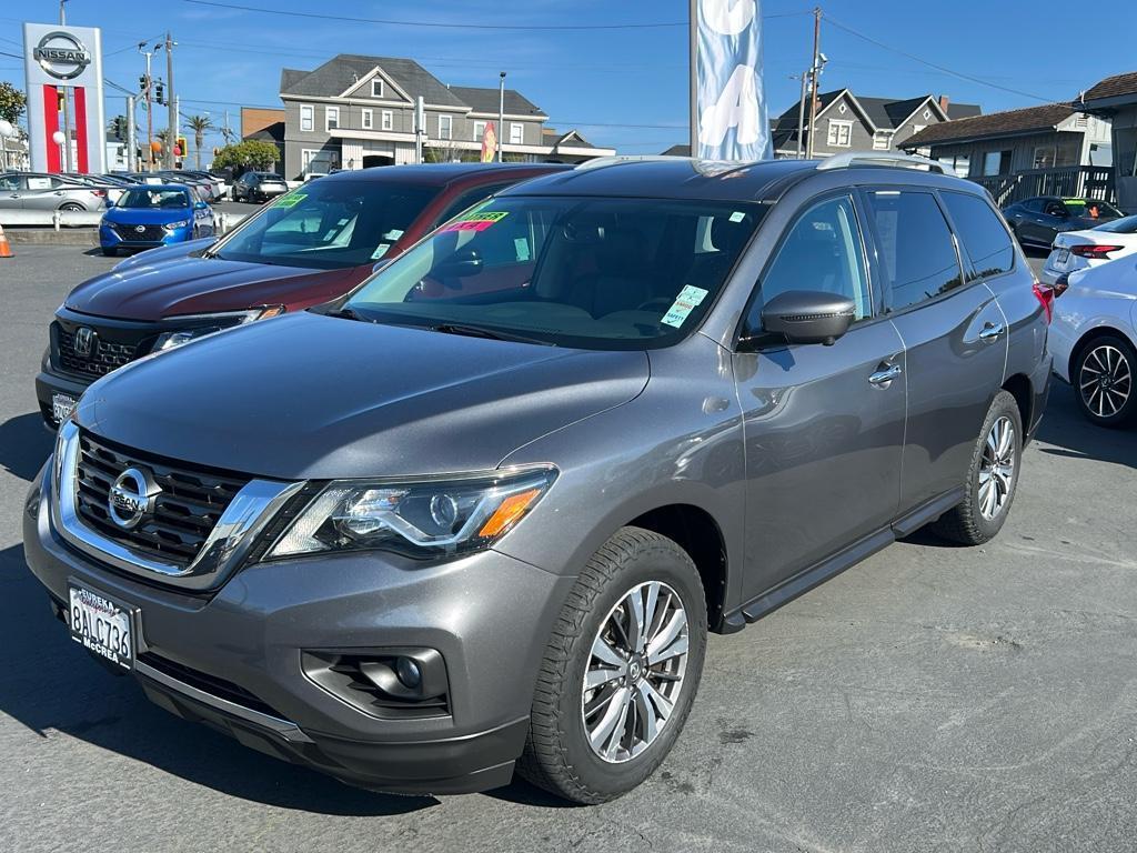 used 2018 Nissan Pathfinder car, priced at $17,995