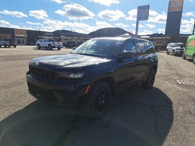 new 2025 Jeep Grand Cherokee car, priced at $45,999