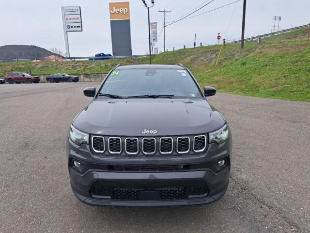 new 2024 Jeep Compass car, priced at $36,999