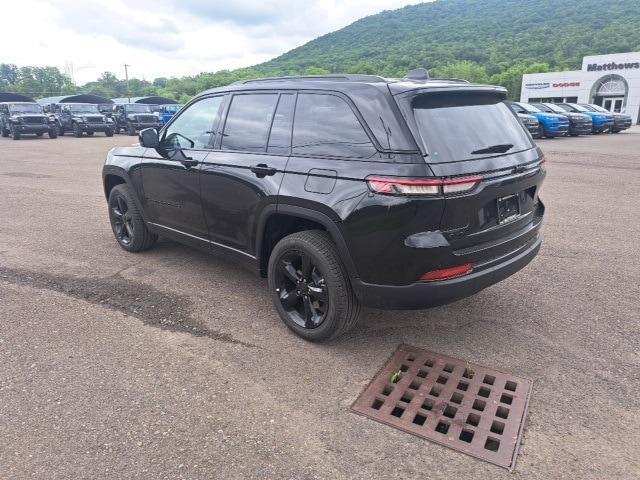 new 2024 Jeep Grand Cherokee car, priced at $53,999