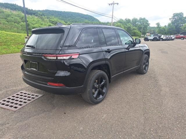 new 2024 Jeep Grand Cherokee car, priced at $53,999