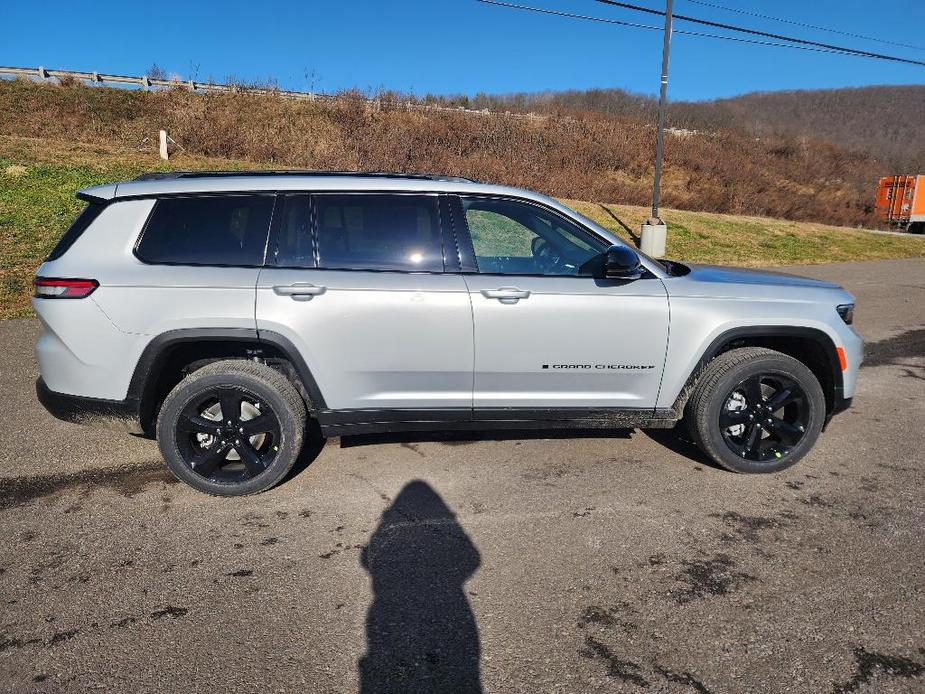 new 2024 Jeep Grand Cherokee L car, priced at $48,999